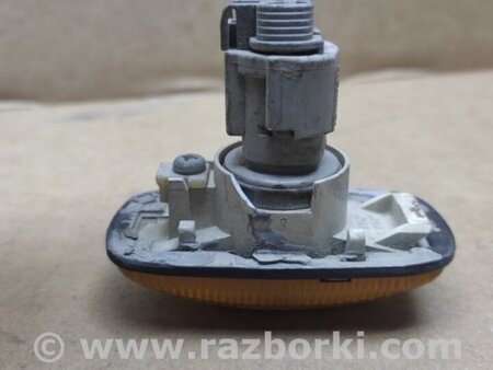 ФОТО Повторювач повороту у крило для Nissan Maxima A32 Київ