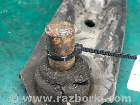 ФОТО Важіль передньої підвіски нижній для Ford Fiesta Mk6 (2008-2017) Київ