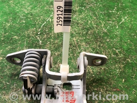 ФОТО Петля двері нижня для Jeep Compass (06-15) Київ