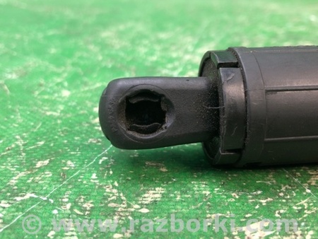 ФОТО Амортизатор кришки багажника для Chevrolet Equinox III (17-24) Київ