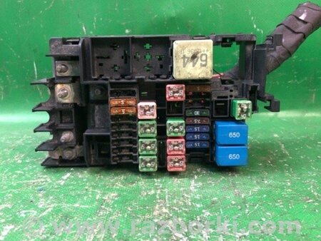 ФОТО Блок запобіжників моторний відсік для Volkswagen Passat B7 (09.2010-06.2015) Київ