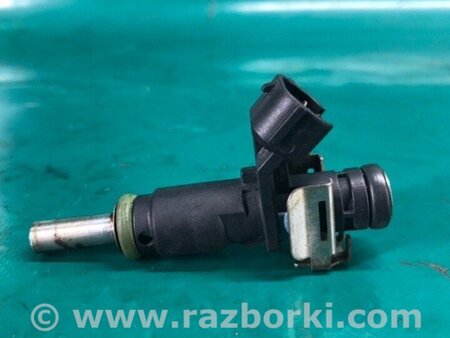 ФОТО Форсунка паливна для Volkswagen Passat B7 (09.2010-06.2015) Київ