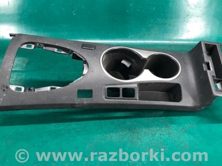 ФОТО Консоль центральна для Nissan Rogue (08-14) Київ