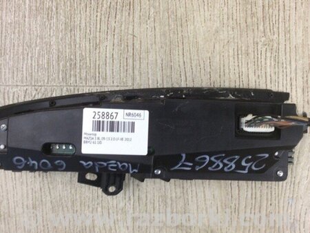 ФОТО Монітор для Mazda 3 II BL (08-13) Київ