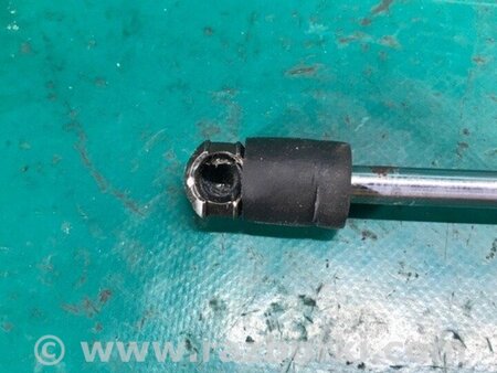 ФОТО Амортизатор капоту для Toyota Solara Київ