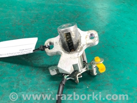 ФОТО Замок кришки багажника для Toyota Solara Київ