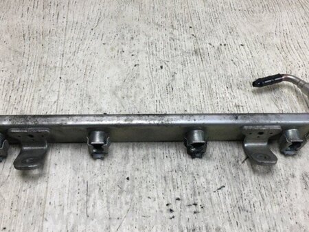 ФОТО Паливна рейка для Nissan Sentra B16 (06-10) Київ