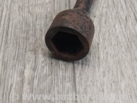 ФОТО Ключ балонний для Nissan Rogue (08-14) Київ