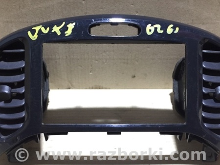 ФОТО Накладка торпедо під магнітолу для Nissan Juke (10-19) Київ