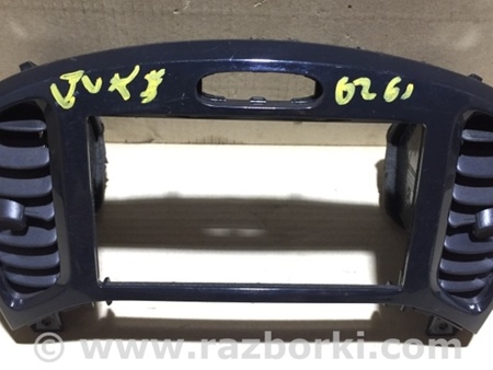 ФОТО Накладка торпедо під магнітолу для Nissan Juke (10-19) Київ