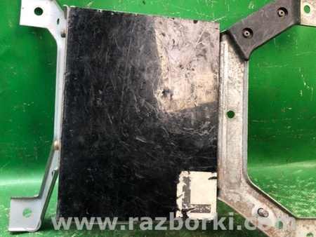 ФОТО Підсилювач звуку для Toyota Land Cruiser 100 J100/J105 (98-07) Київ