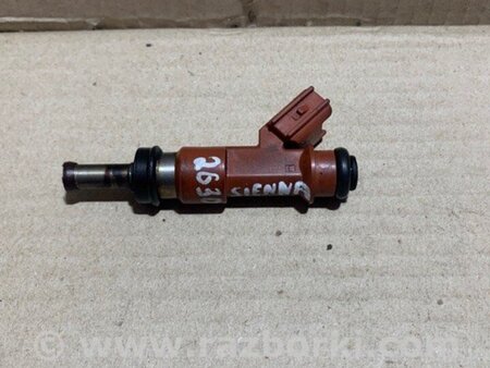 ФОТО Форсунка паливна для Toyota Sienna (03-10) Київ