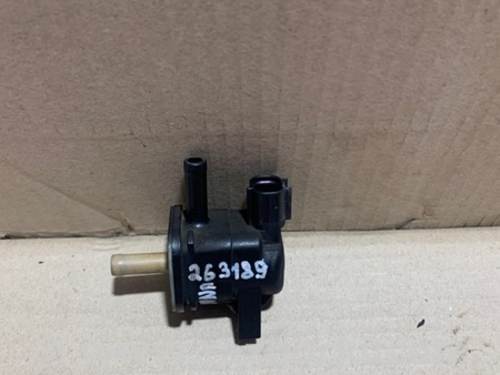 ФОТО Клапан електромагнітний (вакуумний) для Toyota Sienna (03-10) Київ