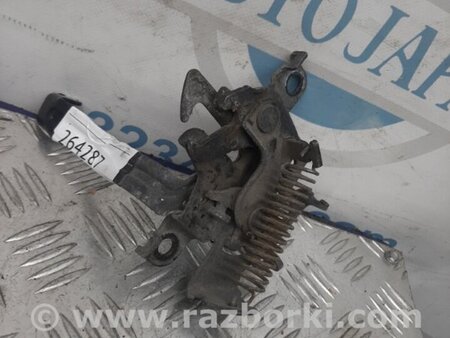 ФОТО Замок капоту для Toyota Auris E150 (06-12) Київ