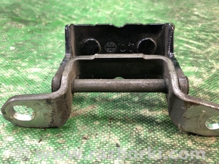 ФОТО Петля двері верхня для Nissan Juke (10-19) Київ