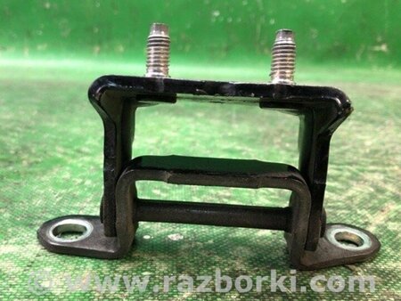 ФОТО Петля двері верхня для Nissan Juke (10-19) Київ