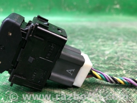 ФОТО Кнопка обігріву сидінь для Nissan Juke (10-19) Київ