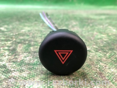 ФОТО Кнопка аварійної сигналізації для Nissan Juke (10-19) Київ