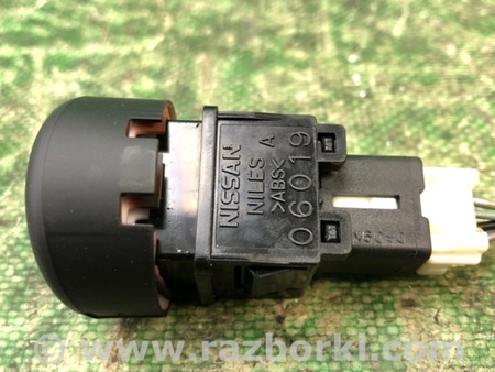 ФОТО Кнопка аварійної сигналізації для Nissan Juke (10-19) Київ
