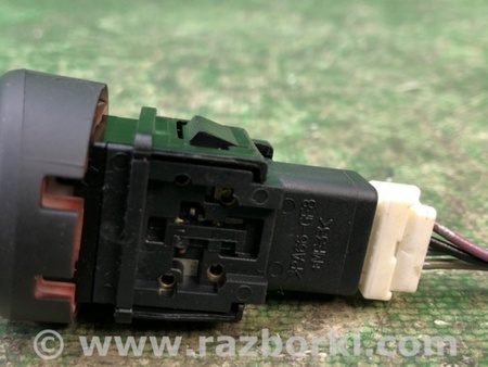 ФОТО Кнопка аварійної сигналізації для Nissan Juke (10-19) Київ