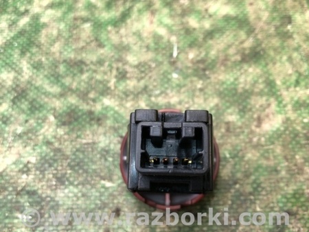 ФОТО Кнопка аварійної сигналізації для Nissan Juke (10-19) Київ