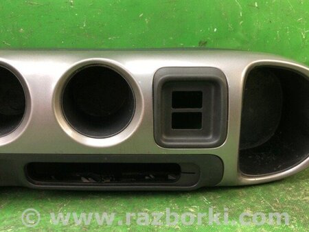 ФОТО Консоль центральна для Nissan Juke (10-19) Київ