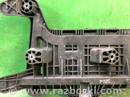 ФОТО Полиця акумулятора для Volkswagen Jetta USA (10-17) Київ