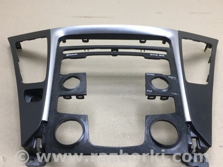 ФОТО Накладка торпедо під магнітолу для Hyundai Sonata VI YF (09-14) Київ