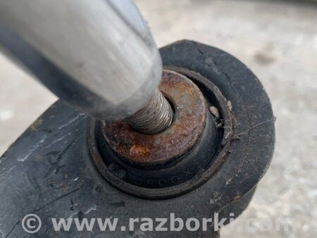 ФОТО Важіль задньої підвіски нижній поперечний для Nissan Altima L32 Київ