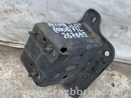 ФОТО Кронштейн підсилювача переднього бампера для Nissan Altima L32 Київ