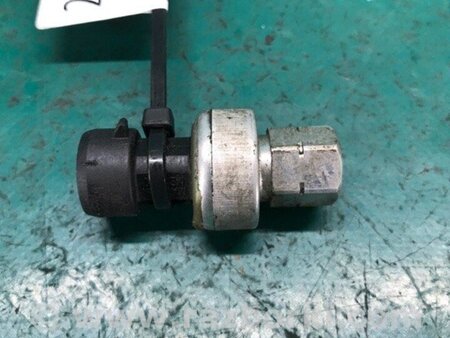 ФОТО Датчик тиску кондиціонера для Chevrolet Volt I (10-15) Київ