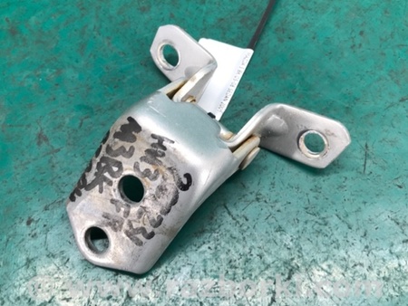 ФОТО Петля двері нижня для Mazda 3 I BK (03-09) Київ