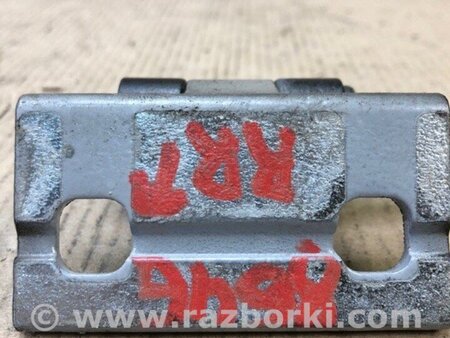 ФОТО Петля двері верхня для Volvo S60 Київ