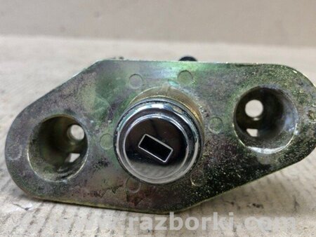 ФОТО Замок кришки багажника для Volvo S60 Київ