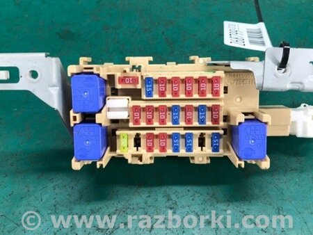 ФОТО Блок запобіжників салон для Nissan LEAF (10-17) Київ