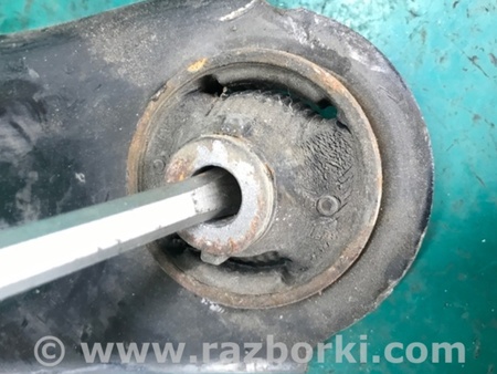 ФОТО Важіль передньої підвіски нижній для Nissan LEAF (10-17) Київ