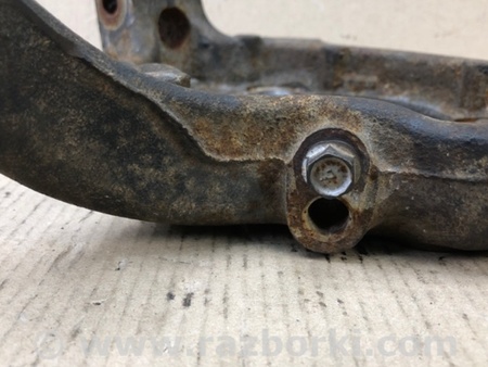 ФОТО Кулак поворотний для Nissan Sentra B16 (06-10) Київ