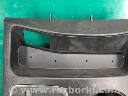 ФОТО Консоль центральна для KIA Sedona (14-18) Київ