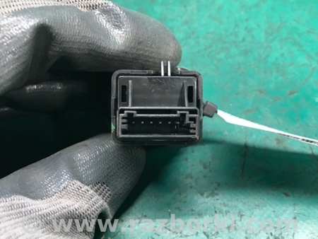 ФОТО Кнопка відкриття лючка бензобака для KIA Sedona (14-18) Київ