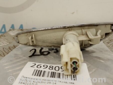 ФОТО Повторювач повороту у крило для Suzuki Kizashi (2009-2014) Київ