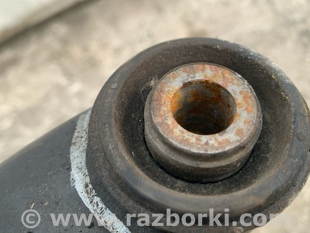 ФОТО Важіль передньої підвіски верхній для Nissan Frontier D40 (04-21) Київ