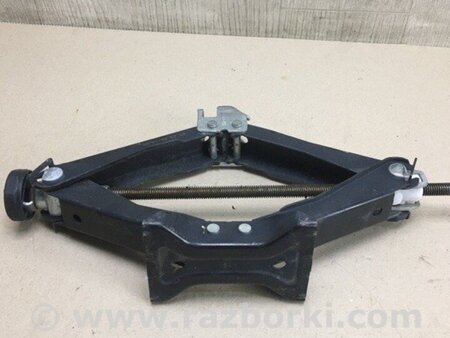 ФОТО Домкрат для Audi (Ауди) A4 IV B8 8K (07-15) Київ