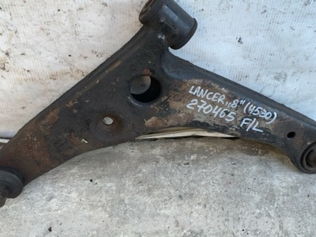 ФОТО Важіль передньої підвіски нижній для Mitsubishi Lancer Київ