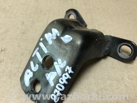 ФОТО Петля двері нижня для Nissan Altima L32 Київ