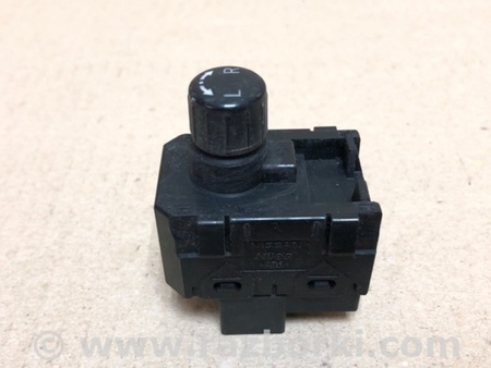 ФОТО Блок керування дзеркалами для Nissan Titan (04-16) Київ