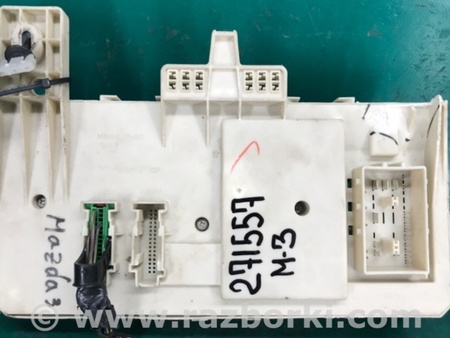 ФОТО Блок запобіжників салон для Mazda 3 I BK (03-09) Київ