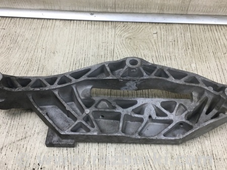 ФОТО Кронштейн двигуна для Cadillac SRX (2009-2016) Київ