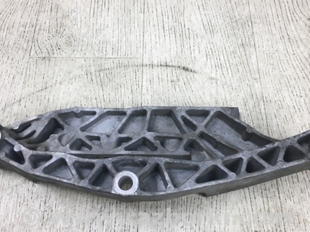 ФОТО Кронштейн двигуна для Cadillac SRX (2009-2016) Київ