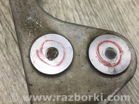 ФОТО Кронштейн проміжного валу для Jeep Cherokee KL (2013-2023) Київ