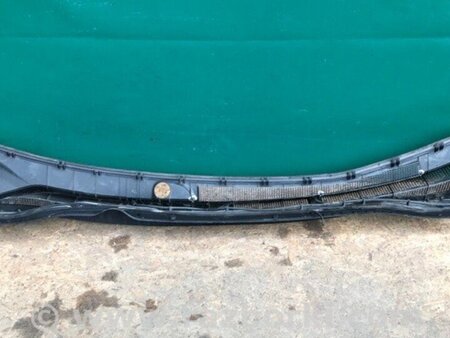 ФОТО Пластик під лобове скло / Жабо для KIA Sedona (14-18) Київ